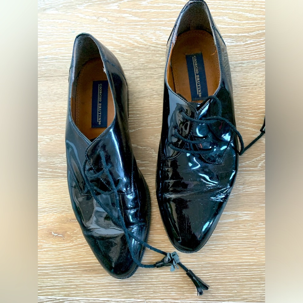 men's tuxedo shoes but funky women like to wear them too